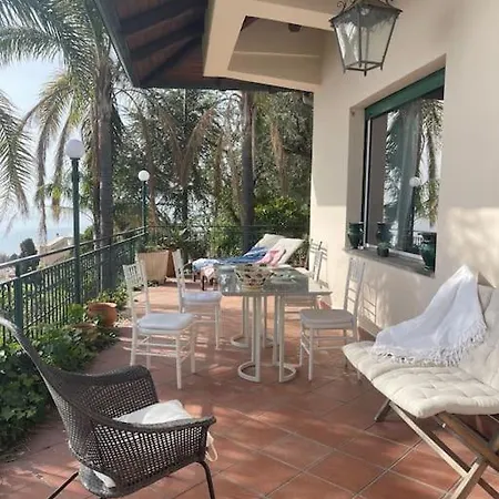 Holiday home Des Arts -